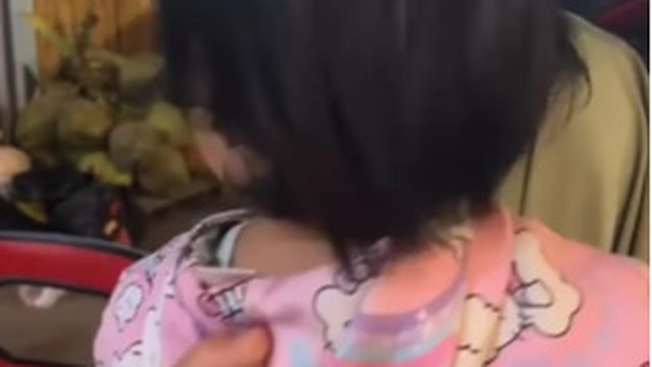 Momen Haru Ibu Rindu Mendiang Anaknya