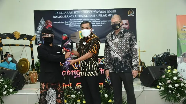 Sosialisasi 4 Pilar Lewat Pagelaran Wayang Golek (Foto:MPR)
