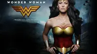 Dalam acara Comic Con, Zack Snyder, pemilik lisensi film ini dari Warner Bros secara resmi merilis foto kostum Wonder Woman.
