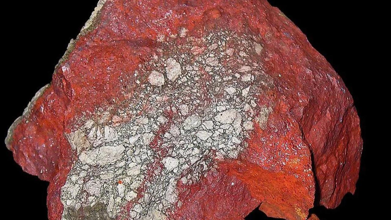 Arkeolog Temukan Makam 'Putri Merah Jalur Sutra' Berusia 2.200 Tahun, Giginya Dicat dengan Zat Beracun