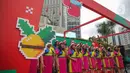 Grup vokal bernyanyi dalam acara Christmas Carol di Kawasan Bundaran HI, Jakarta, Kamis (22/12/2022). Pemerintah provinsi (Pemprov) DKI Jakarta kembali mengadakan Christmas Carol untuk merayakan Natal di Ibu Kota. Pagelaran ini diadakan mulai Rabu (21/12) hingga Jumat (23/12) dari pukul 15.30-17.30 WIB yang diselenggarakan di tiga titik, seperti Terowongan Kendal, kawasan Bundaran HI, dan Kota Tua. (Liputan6.com/Faizal Fanani)