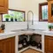10 Inspirasi Dapur dengan Bak Cuci Piring Sudut yang Hemat Ruang dan Tidak Becek, Tak Perlu Pakai Keset
