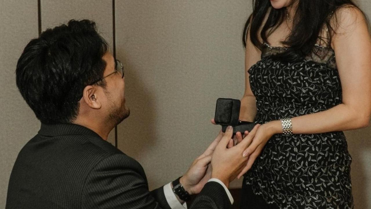 Berikan Kejutan Romantis