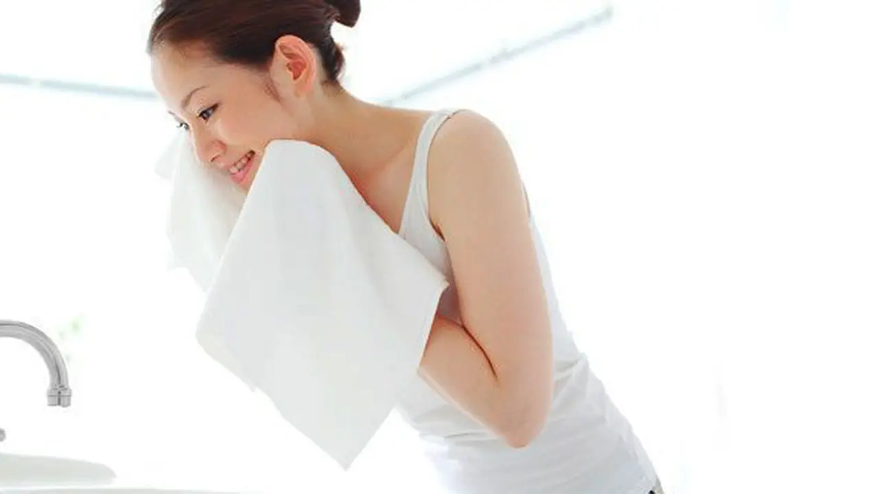 Cara mengatasi komedo./Copyright shutterstock.com