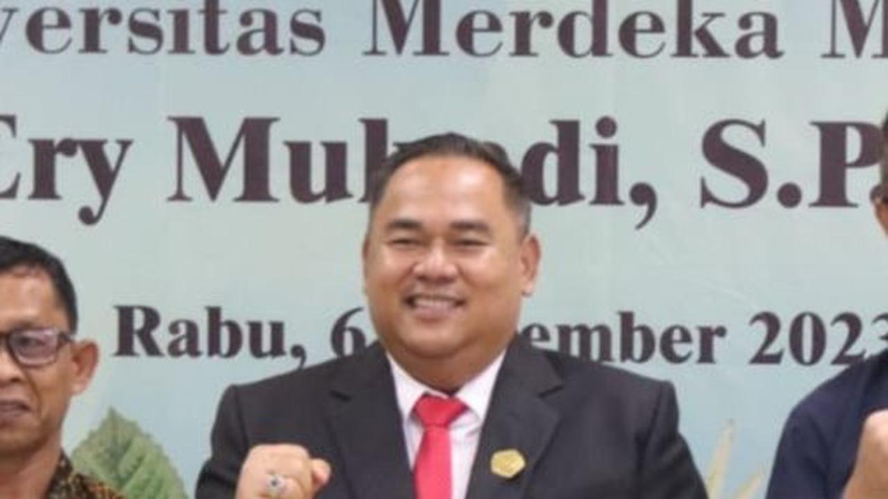Lulus dengan Predikat Memuaskan, Kadis Kominfo Staper Kutai Timur Lulus Promosi Doktor