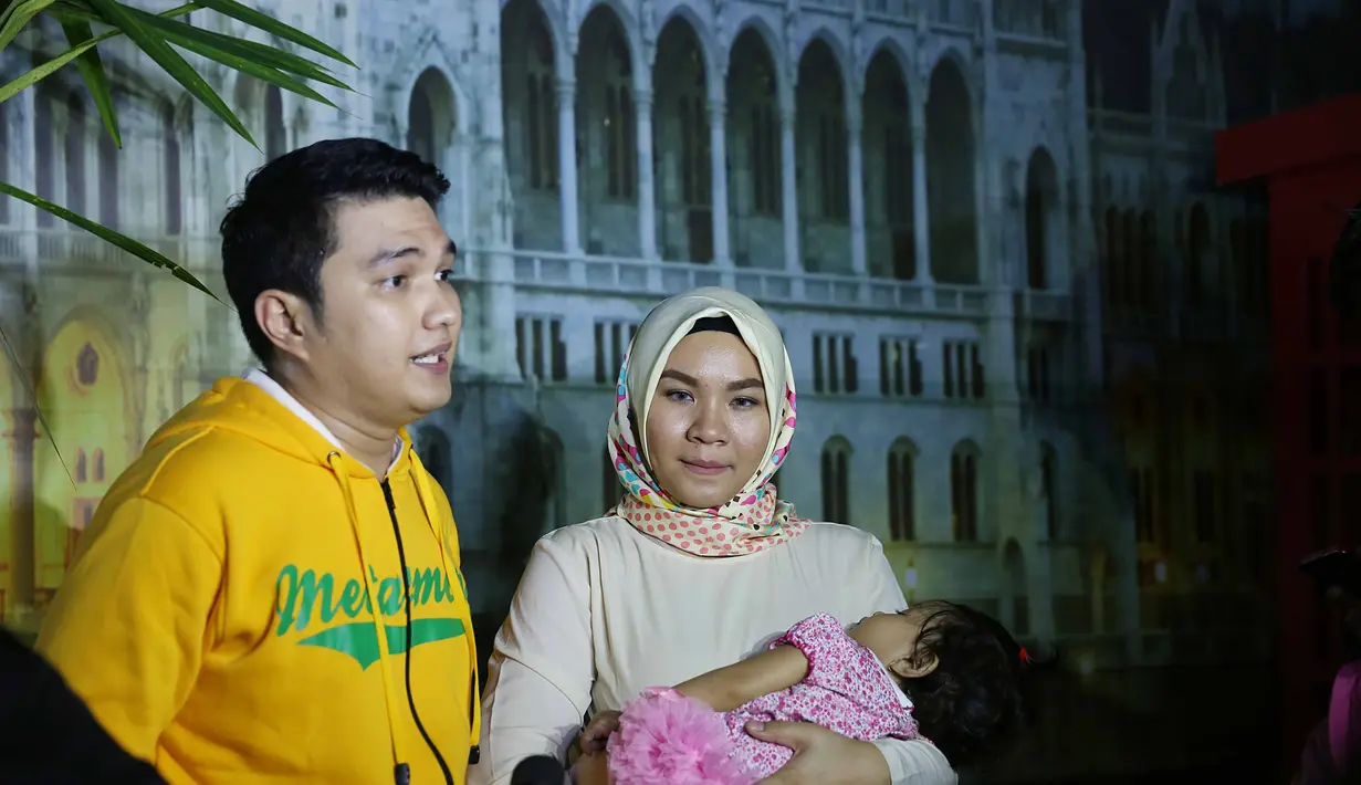 Saat dokter mendiagnosa Aldi Taher menderita kanker, perasaan sedih, kaget berkecamuk dalam pikirannya. Ia mengaku beruntung lantaran keluarga dan sahabatnya banyak memberikan dukungan. (Nurwahyunan/Bintang.com)