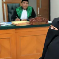 Penyanyi Aunur Rofiq Lil Firdaus alias Opick belum lama ini ditinggal selama-lamanya oleh istri keduanya. Seperti diketahui, kabar rumah tangga Opick dengan Dian Rositaningrum istri pertamanya sempat diterpa kabar tak sedap. (Deki Prayoga/Bintang.com)