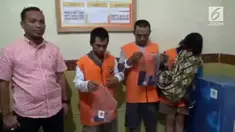 Sepasang suami istri ditangkap polisi beberapa hari setelah pernikahan mereka lantaran tertangkap tangan sedang mengedarkan narkoba.