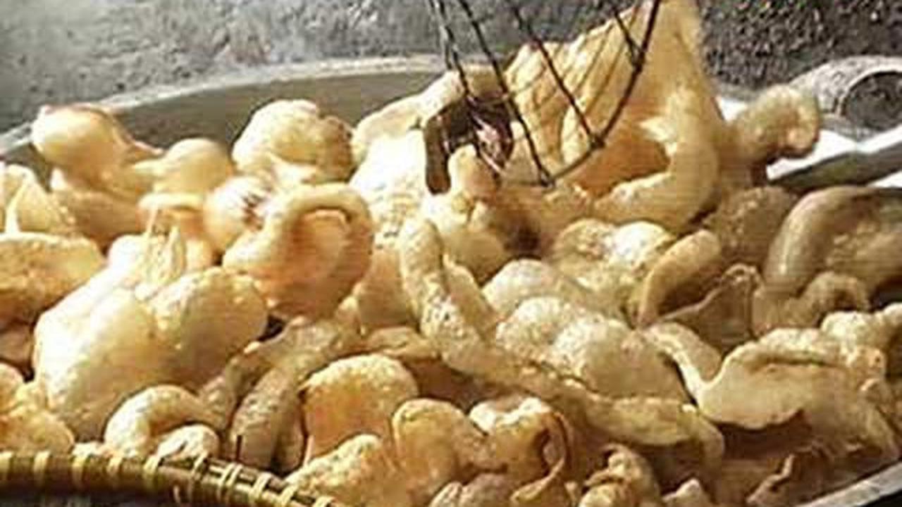 6 Resep Kerupuk Aci Sederhana yang Bisa Mengembang Besar saat Digoreng