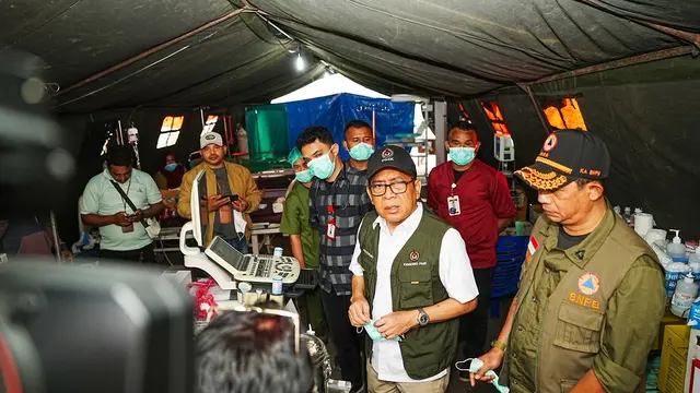 Pasien Gempa NTT Dirawat di Tenda, Pemerintah Siapkan RS Lapangan
