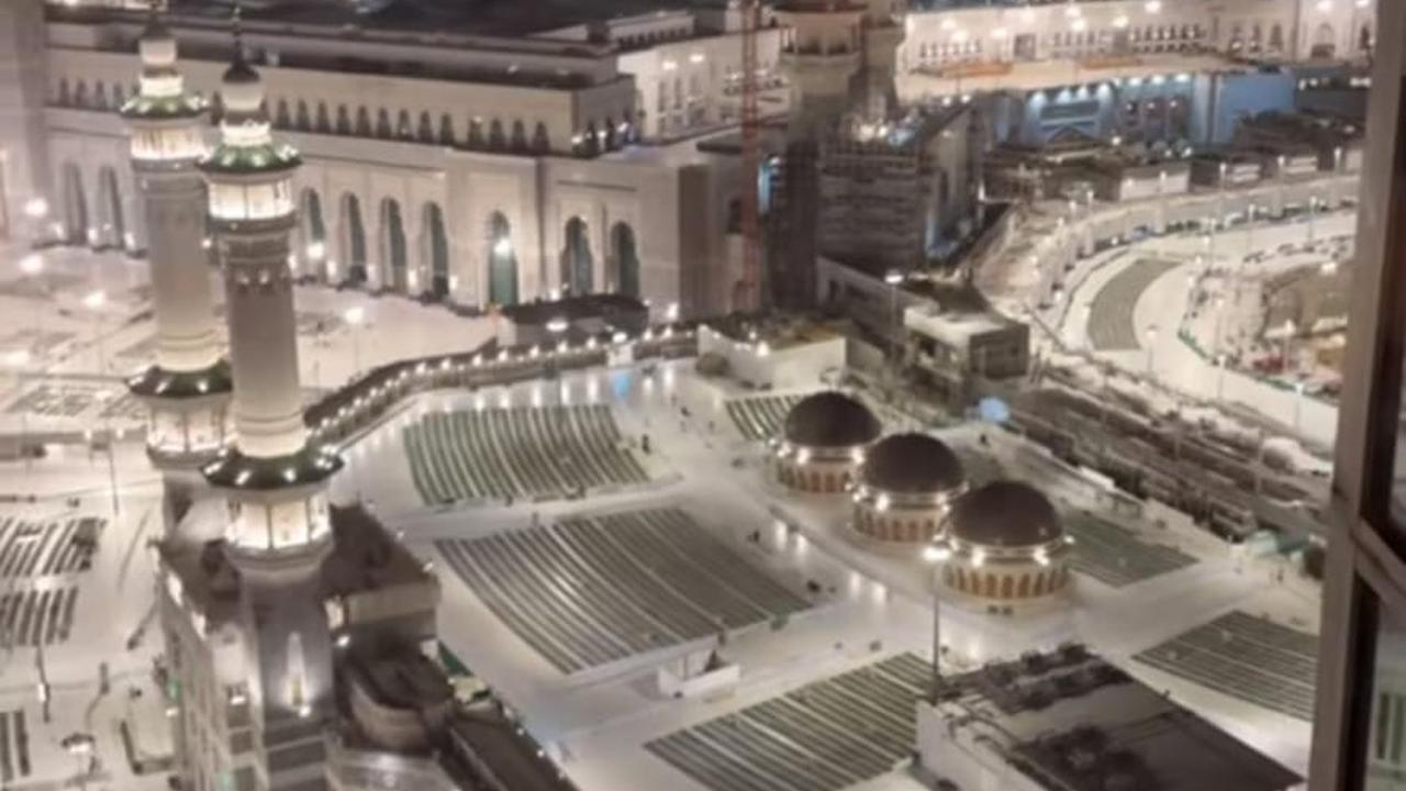 Potret Jennifer Dunn dan Suami Jalani Ibadah Umroh Tampak Romantis yang Jadi Sorotan Netizen