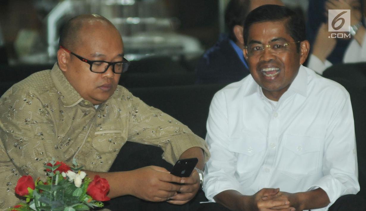 FOTO: Ekspresi Mensos Idrus Marham Usai Jalani Pemeriksaan ...