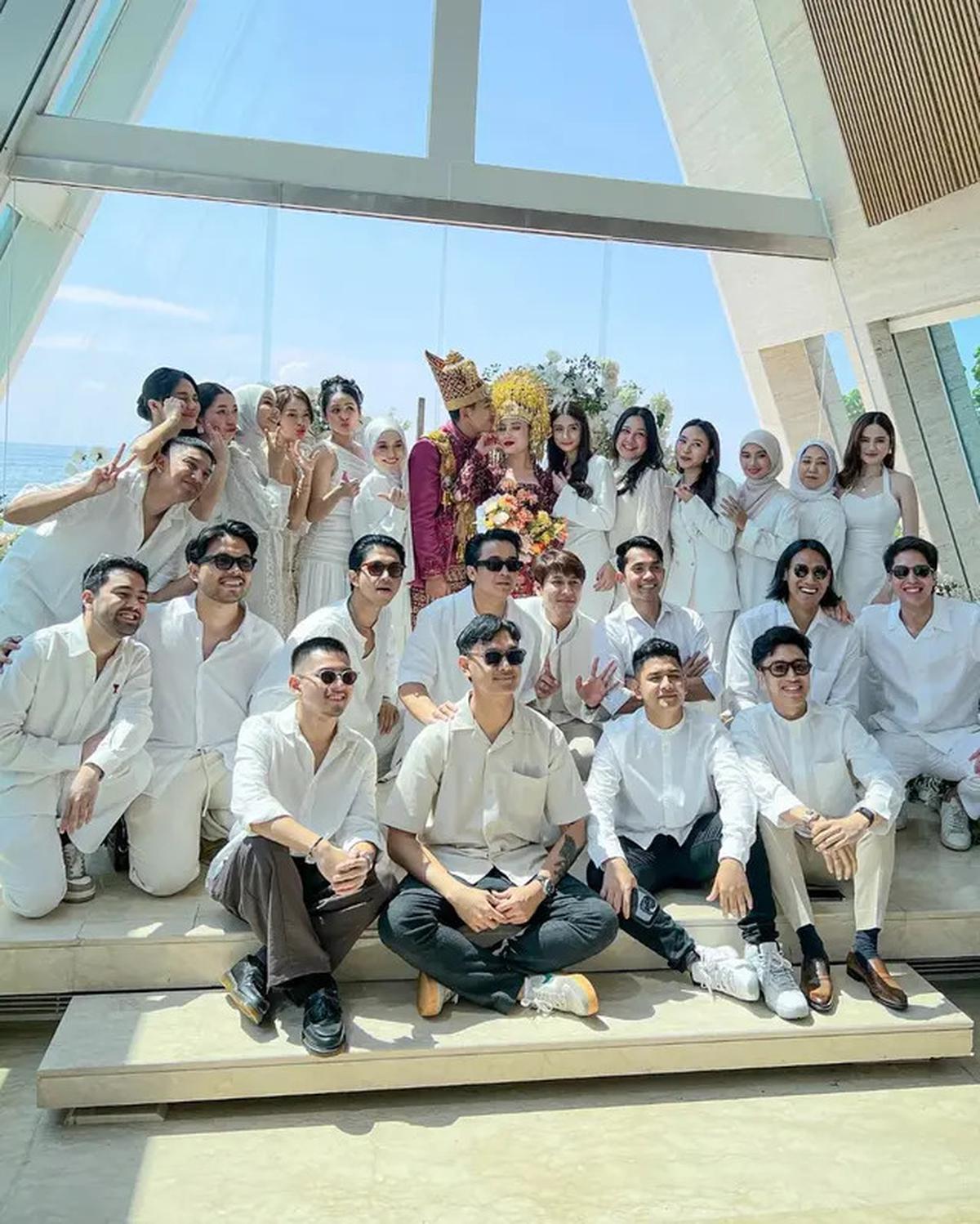 8 Potret Akad Nikah Harris Vriza dan Haviza di Bali, Beri Mahar Emas Batangan