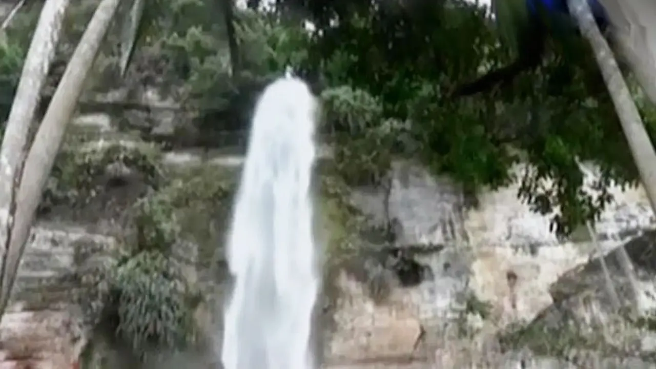 Segmen 3: Wisata Air Terjun hingga Tahun Baru di Singapura