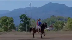 Adegan dalam trailer film Jo Sahabat Sejati yang melibatkan interaksi seekor kuda bernama Arjuna dengan para artis cilik. (Foto: YouTube Alamanda Production)