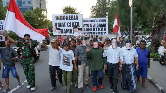 Jokowi dan Prabowo Bagikan Takjil di Solo