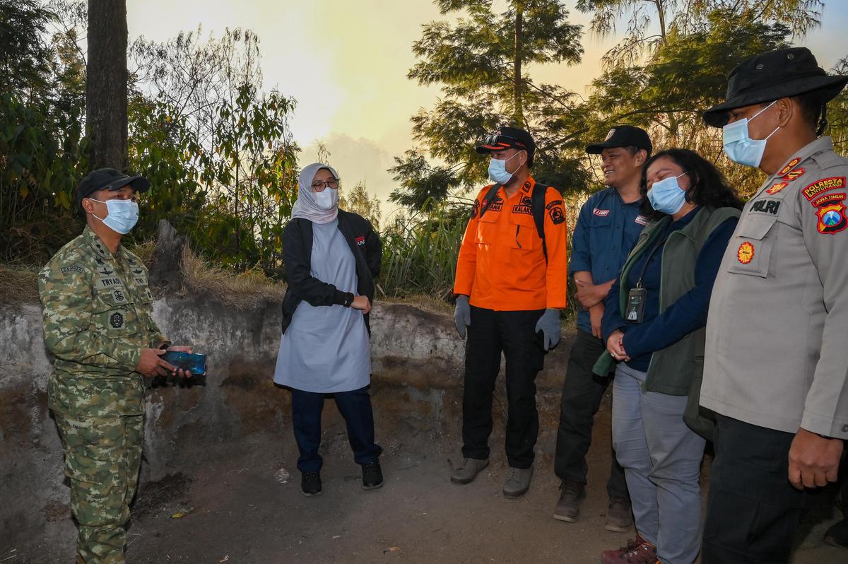 Bupati Ipuk Pantau Lokasi Karhutla Ijen.
