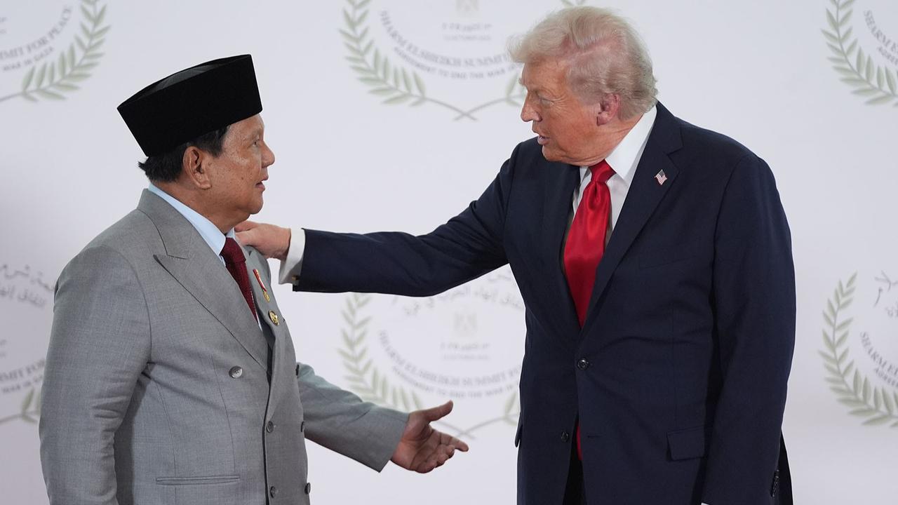 FOTO: Prabowo-Trump Tunjukkan Keakraban di Forum Perdamaian Dunia