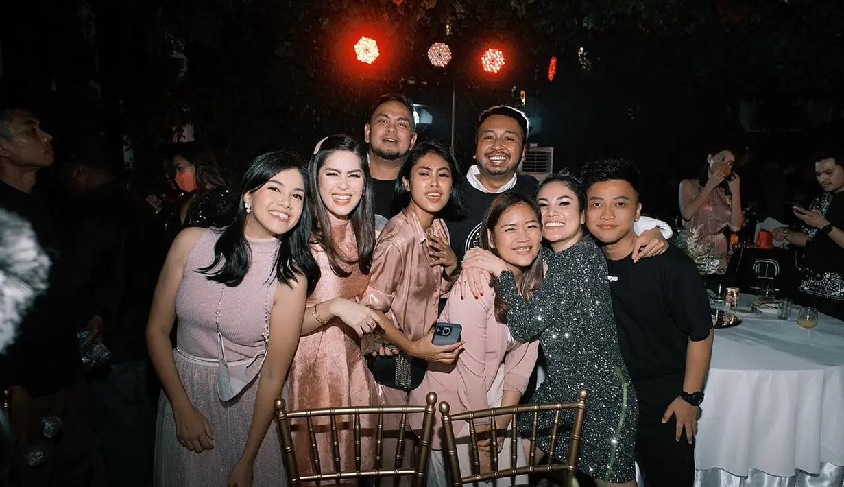 Nindy Ayunda ultah ke-33 (Instagram/nindyayunda)