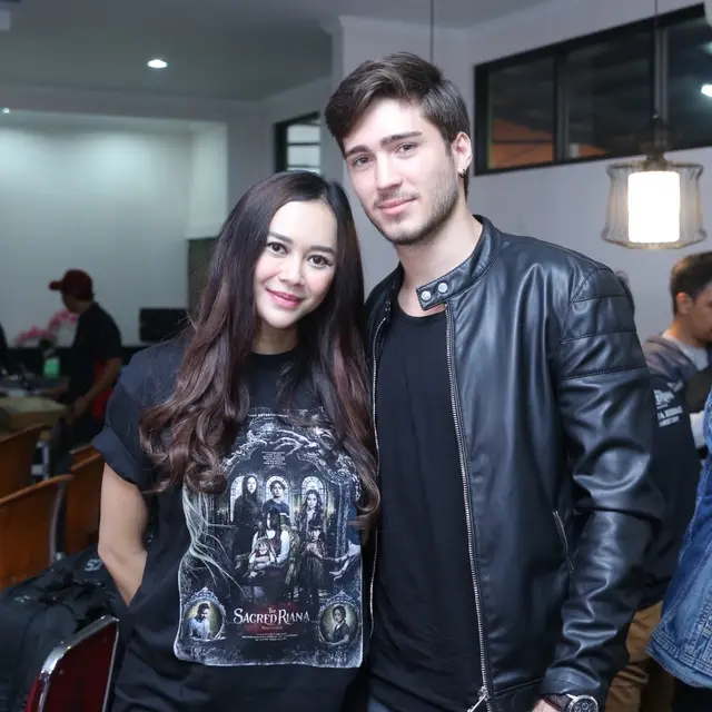 Reaksi Aura Kasih Usai Eryck Amaral Unggah Foto Buah Hati News Entertainment Fimela Com