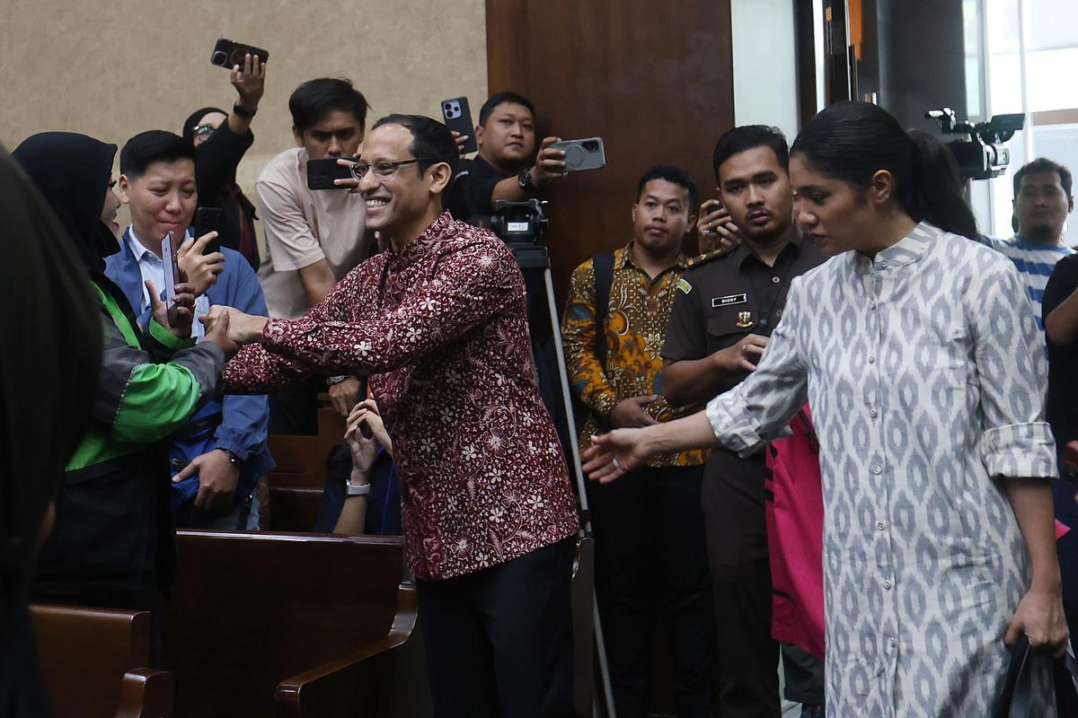 FOTO: Nadiem Makarim Mengaku Sakit Saat Jalani Sidang Korupsi Chromebook