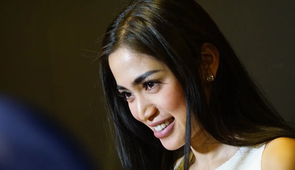 Ibu satu anak, Jessica Iskandar alias Jedar membuat kedai kopi. Pada akhir bulan kemarin, Jedar meresmikan kedai keduanya yang buka di daerah Bekasi. (Nurwahyunan/Bintang.com)