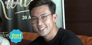 Denny Sumargo adu akting dengan Dian Sastrowardoyo di dalam film Kartini. 