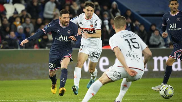 Foto: PSG Pesta Gol, Messi, Neymar dan Mbappe Kompak Cetak Gol