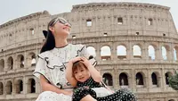 OOTD Summer Look Jessica Mila Liburan di Italia Sebelum ke Labuan Bajo