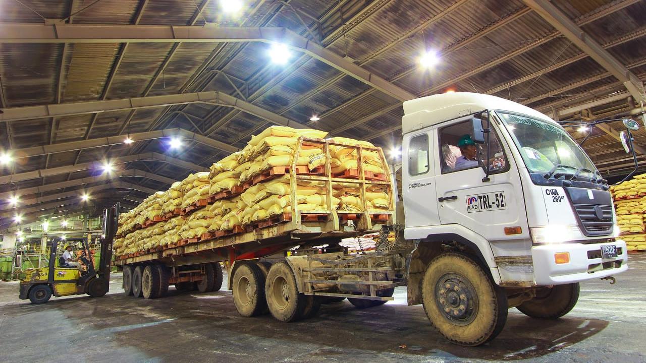 PT Pupuk Indonesia (Persero) berupaya optimal untuk mempercepat dan menjaga kelancaran distribusi pupuk