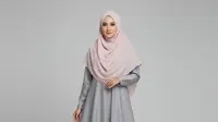 10 Rekomendasi Gamis Syari Bahan Shimmer untuk Tampil Anggun dan Elegan