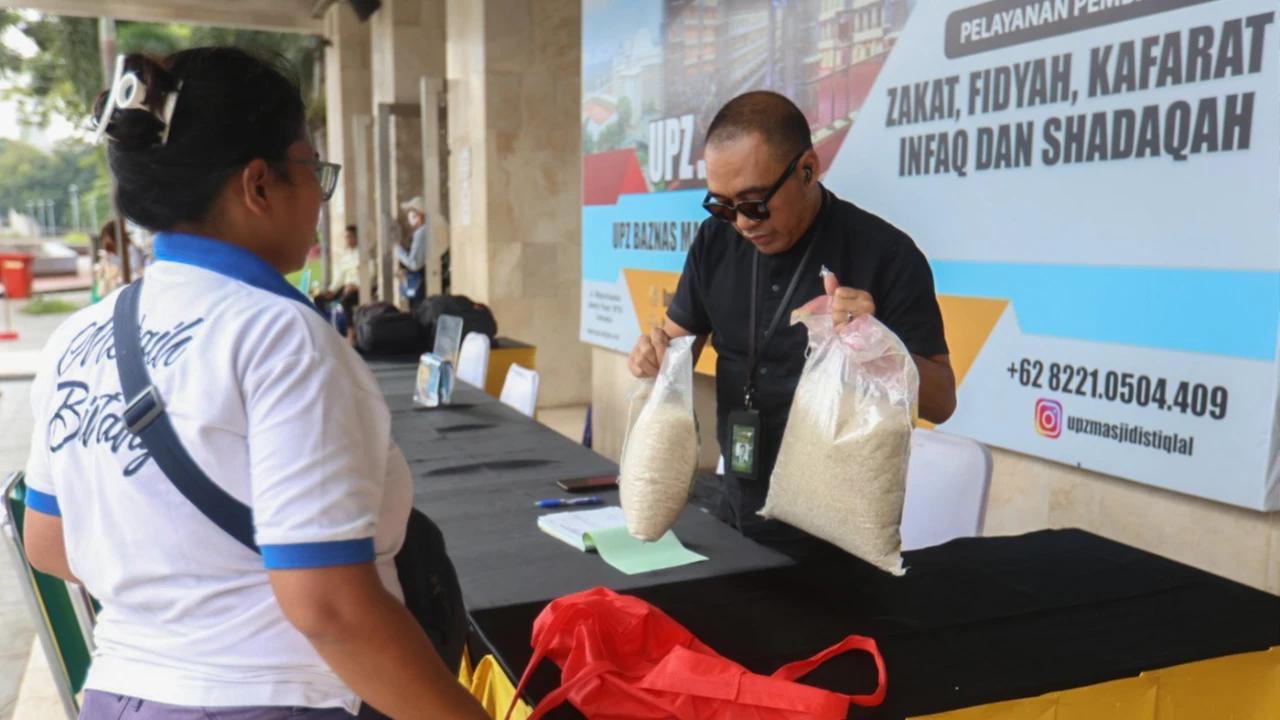 FOTO: Pembayaran Zakat Fitrah Jelang Hari Raya Idul Fitri di Masjid Istiqlal