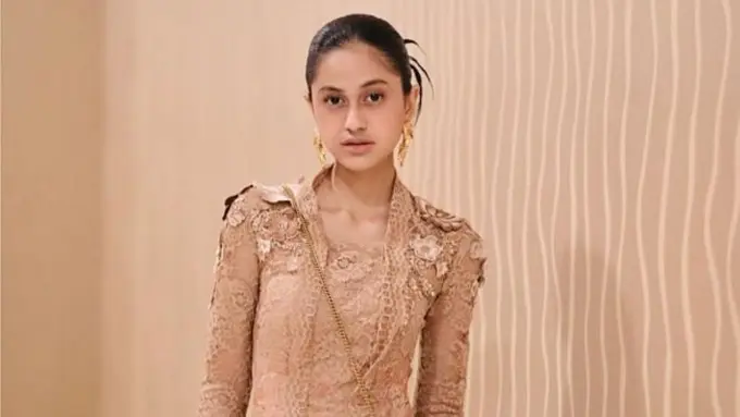 Asila Maisa tampil anggun dengan kebaya. (credit:instagram.com/therealasilamaisa)