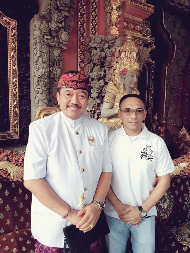 Sineas Tjokorda Oka Artha Ardhana Sukawati