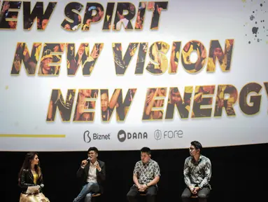 Chandra Wijaya Managing Director Onic Esports. Carey Ticoalu Perwakilan dari Agaeti Venture Capital, Lim Kusuma Senior Marketing Manager DANA saat perscone Onic Esports, Jakarta, Selasa (6/7/2019). Onic Esports mengumumkan kerjasama sinergis dengan investor dan sponsor. (Liputan6.com/Faizal Fanani)