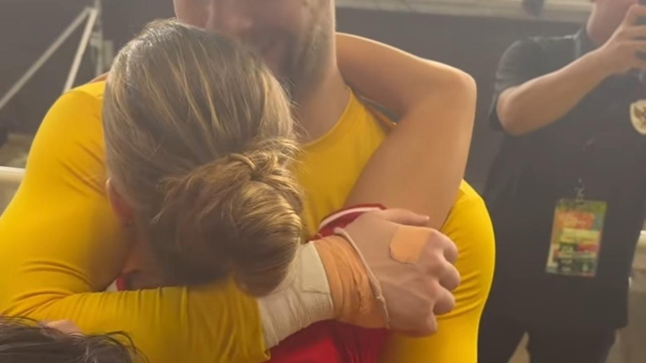 Potret Maarten Paes Kiper Timnas Indonesia yang Bucin Banget Sama Pacar, Luna Bijl Samperin ke Indonesia Untuk Beri Dukungan