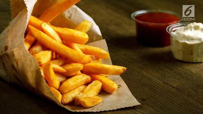 Berbeda dengan kentang goreng pada umumnya, kentang goreng Belgia memiliki tekstur yang lebih renyah di luar dan lembut di dalam (Liputan6/Vinsensia Dianawanti)