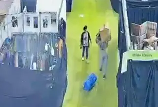 Aksi pencurian terjadi di area pameran kawasan Jakarta Convention Center (JCC) Senayan. Batik senilai Rp 1,3 miliar pun raib dibawa kabur kawanan pencuri. (Foto: Tangkapan Layar Sosmed)