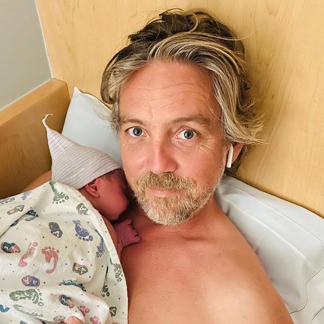 Rahma Azhari Melahirkan Anak Perempuan, Ini 6 Potret Perjalanan Kehamilannya