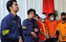 Hipnotis Lansia Pakai Batu Delima Hingga Gasak Uang Ratusan Juta, 2 Pria Ditangkap di Makassar
