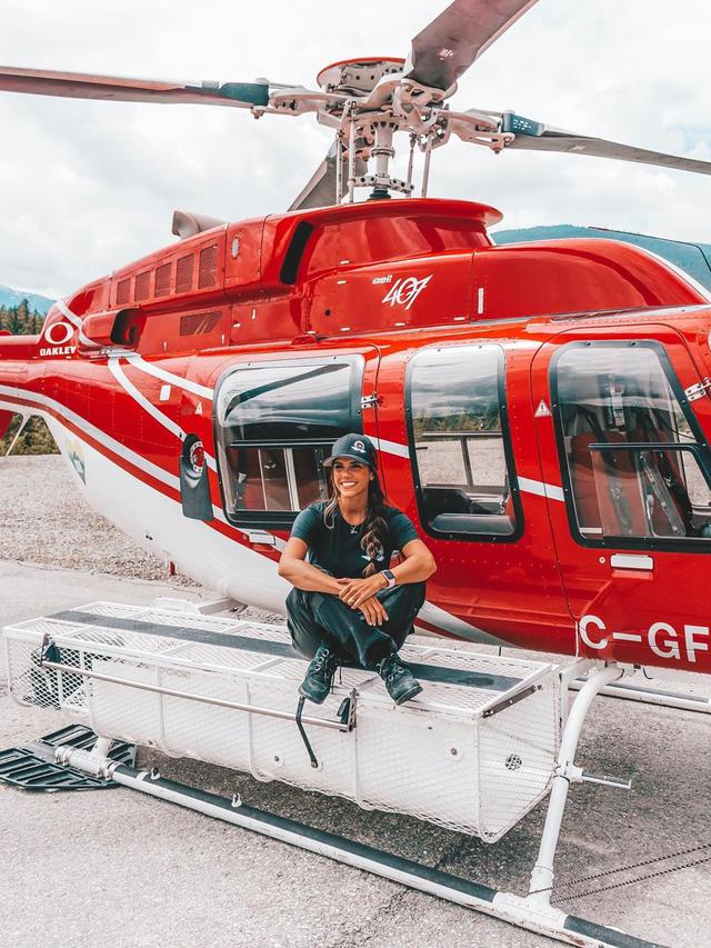 Luana Torres, Pilot Helikopter Cantik Viral Asal Brazil (sumber: instagram/@pilotluana)