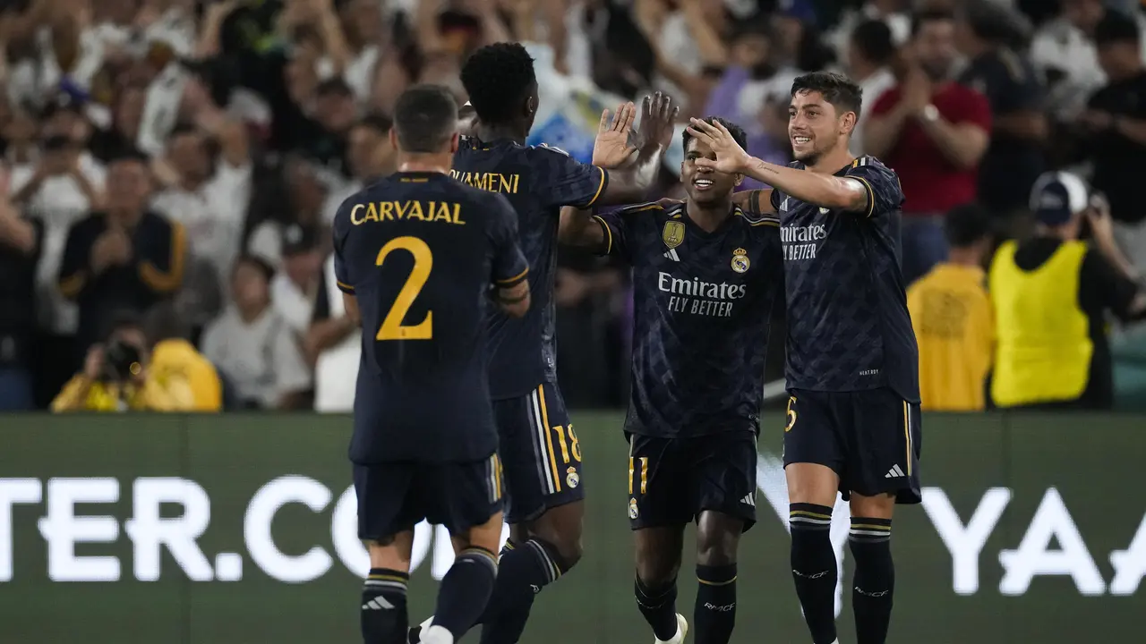 FOTO Real Madrid Vs AC Milan di Pramusim 2023/2024