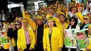 Keluarga besar Univesitas Indonesia mendatangi kantor KPK, Jakarta, Rabu (18/2/2015). Kedatangan mereka sebagai bentuk dukungan kepada KPK (Liputan6.com/Faisal R Syam)