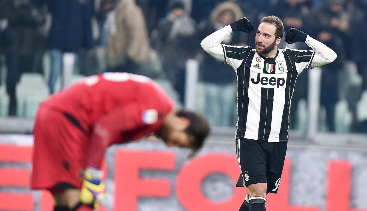 Gonzalo Higuain merayakan golnya ke gawang Bologna pada laga Serie A di Juventus Stadium, Turin, (8/1/2017). Juventus menang 3-0.  (EPA/Di Marco)