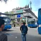 Kemacetan saat dimulai beroperasinya underpass Matraman, Jakarta Pusat. (Liputan6.com/Yuniza)