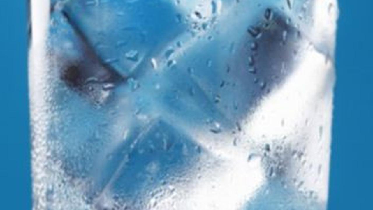 <b>Mitos-Mitos Seputar Minum Air Es</b>