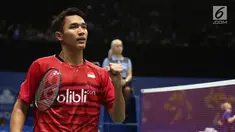 Tunggal Putra Indonesia, Jonatan Christie mengepalkan tangan saat laga melawan Hsu Jen Hao (Taiwan) di babak pertama Indonesia Open 2017 di Jakarta, Rabu (14/6). Jonatan sukses dengan skor 21-17 dan 21-15. (Liputan6.com/Helmi Fithriansyah)
