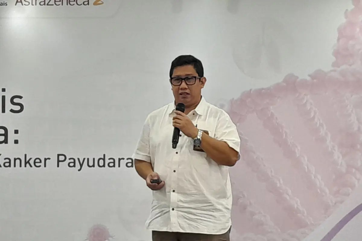 Dokter spesialis penyakit dalam konsultan hematologi-onkologi medik, Eka Widya Khorinal dari RS Kanker Dharmais Jakarta mengungkapkan rasa takut yang kerap dihadapi pasien kanker. Namun, kini harapan hidup meningkat seiring perkembangan pengobatan kanker.