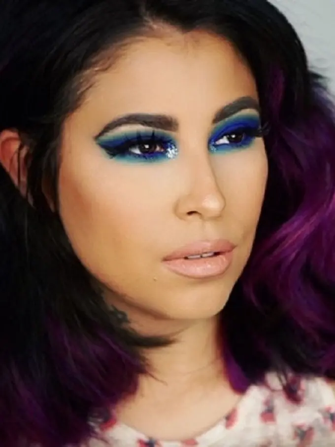 [Bintang] Tampil Vibrant, Tren Eye Makeup yang Cerah Akan Terus Eksis di Tahun 2018