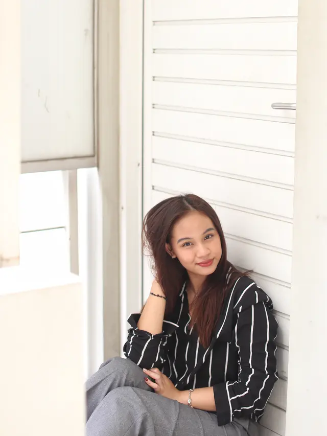 wanita april aura awet muda